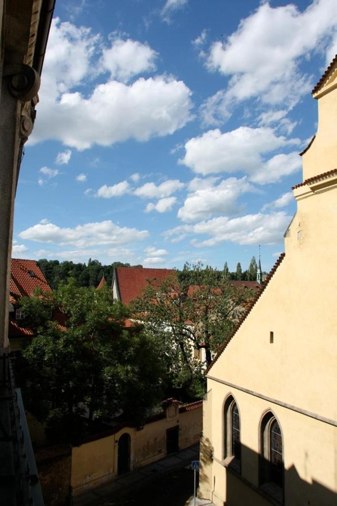 Spacious Elegance In The Heart Of Old Town Praha Bagian luar foto